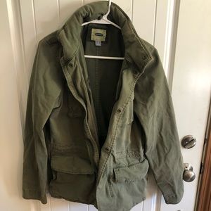 Men’s Old Navy jacket. Olive green. Size small